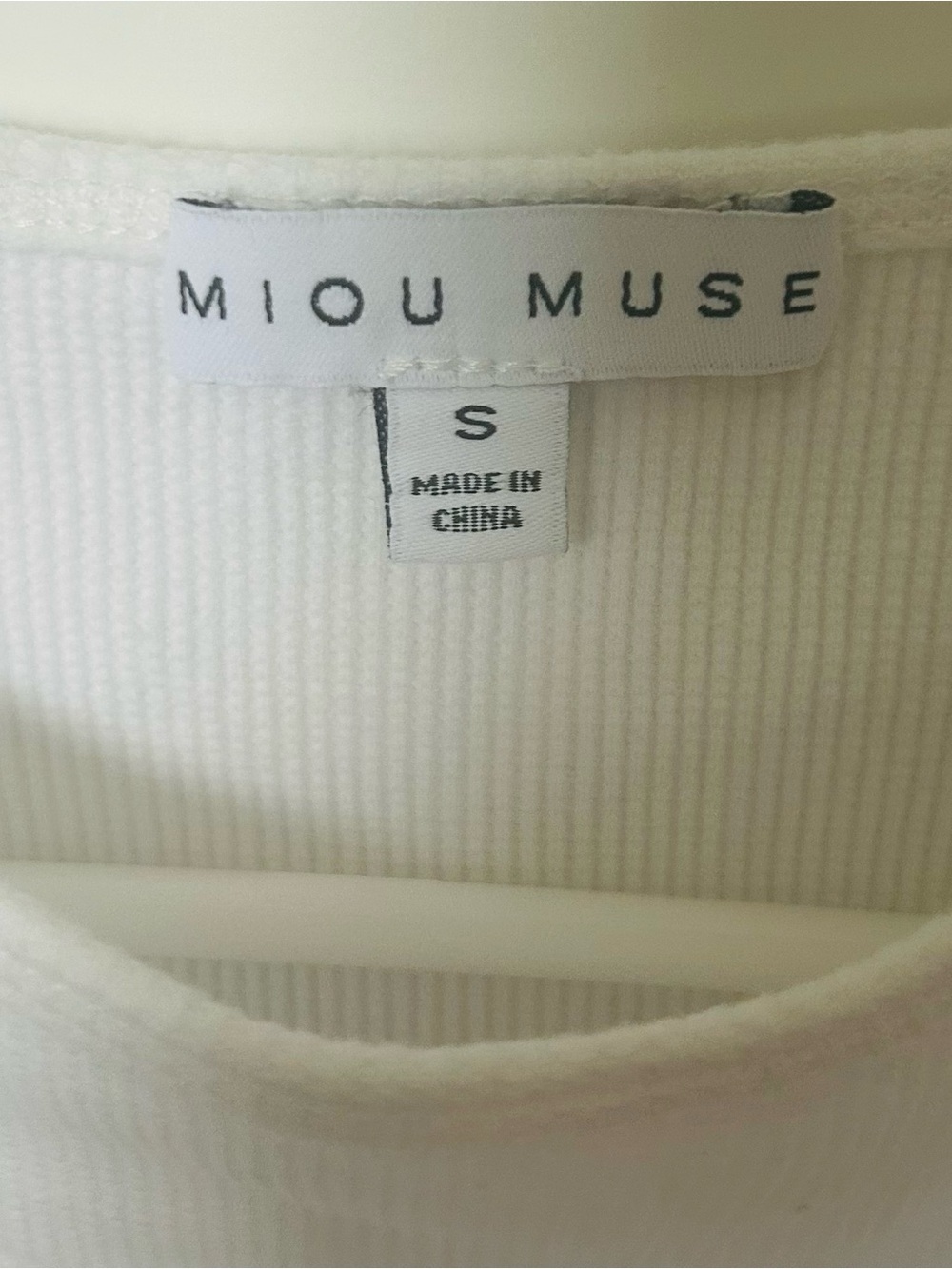 MIOU MUSE Waffle Knit Crop Top White Lettuce Ruffle Details - Picture 4 of 5